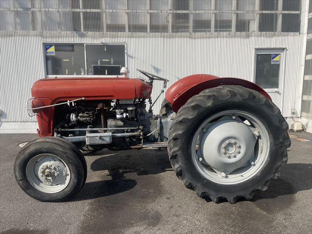 トラクター 不明 写真３