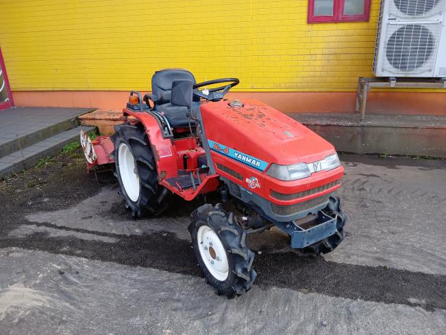 ヤンマー トラクター 写真