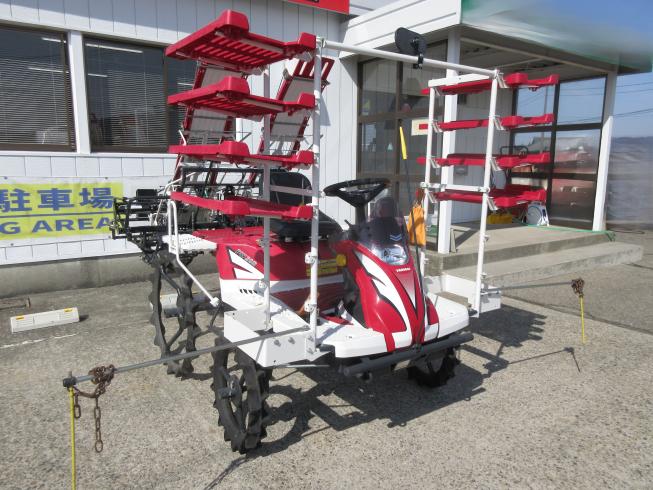 ヤンマー 野菜移植機 写真