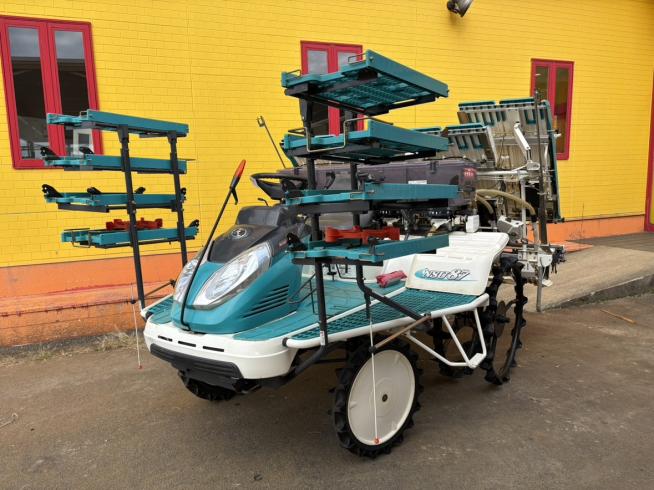 クボタ 田植機 写真