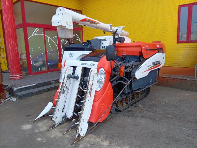 クボタ コンバイン 写真