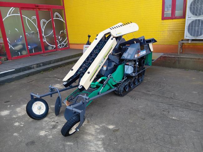 コバシ ネギ収穫機 写真