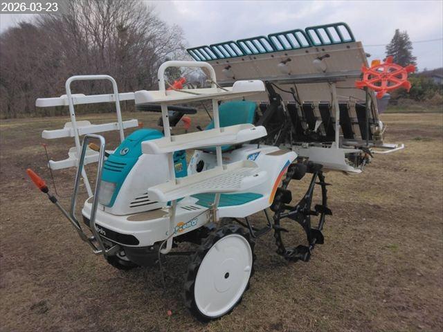 クボタ 乗用田植機 写真