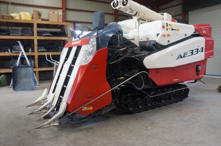 コンバイン AE334 写真３