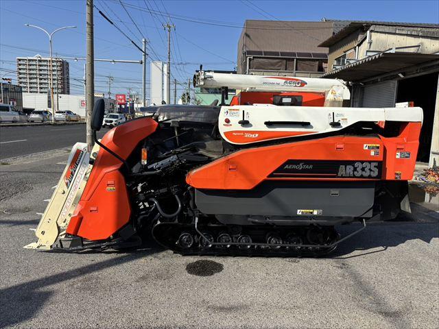 コンバイン AR335 写真２