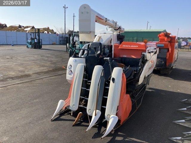 クボタ コンバイン 写真