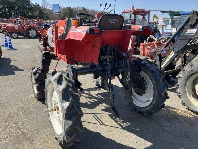 トラクター F-7HWT 写真３