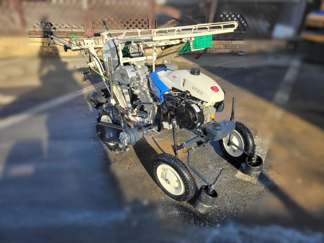 イセキ 野菜移植機 写真