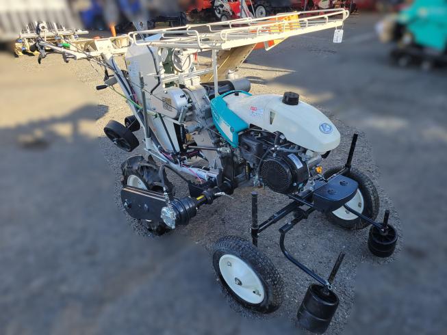 クボタ 甘しょ移植機 写真