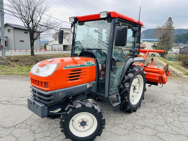 HITACHI(クボタ) トラクター 写真