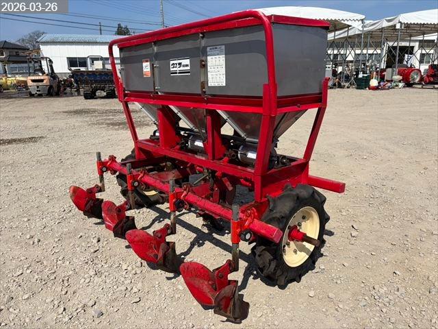 ウエダ農機 肥料散布機 写真