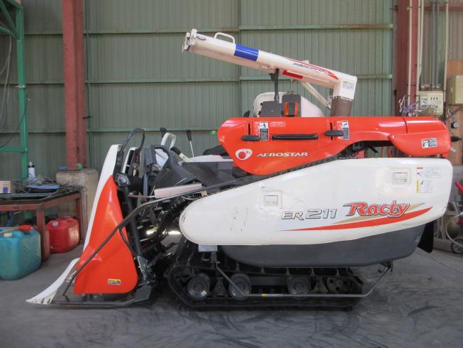 コンバイン ER211W 写真３