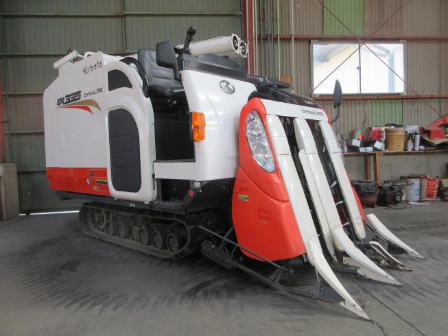 クボタ コンバイン 写真