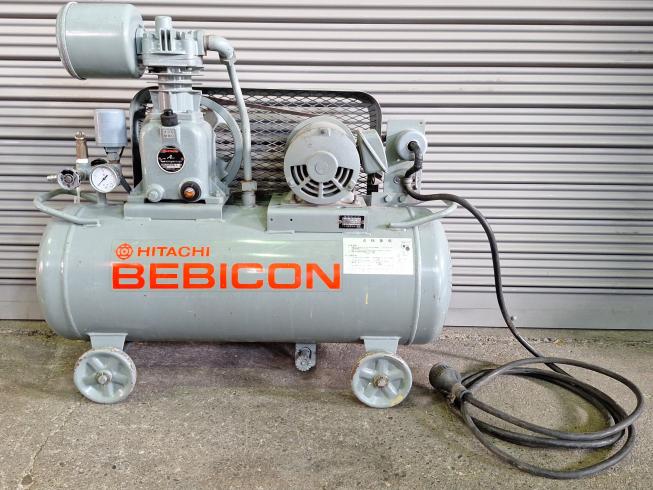 日立 エアーコンプレッサー 写真
