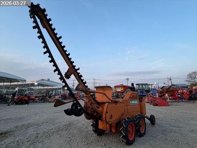 カワベ トラクター 写真