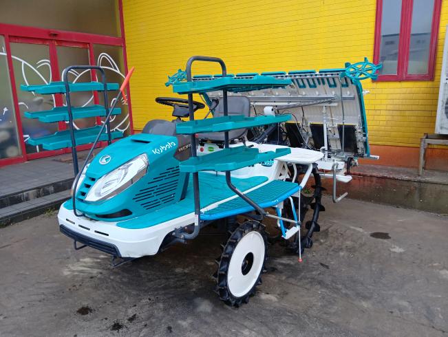 クボタ 田植機 写真