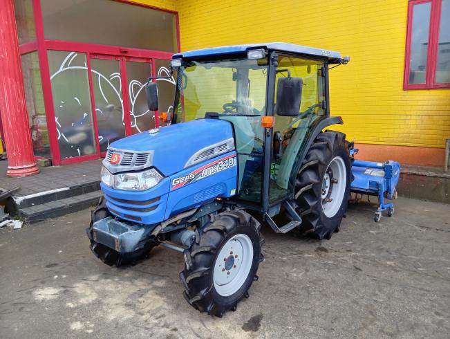 イセキ トラクター 写真