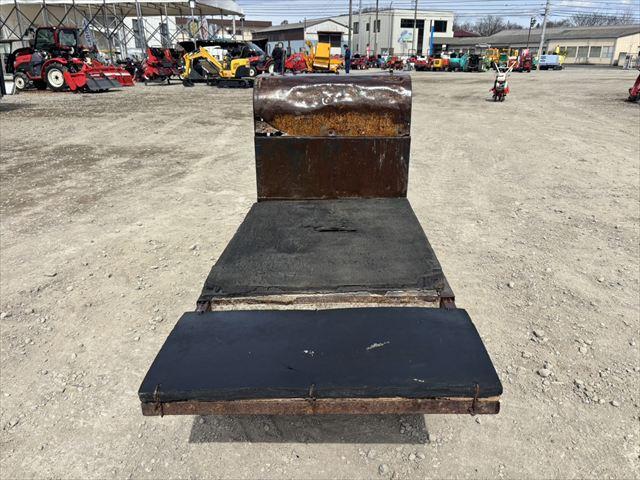 運搬車 不明 写真３