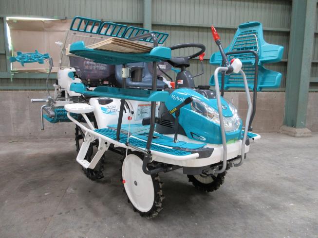 クボタ 田植機 写真