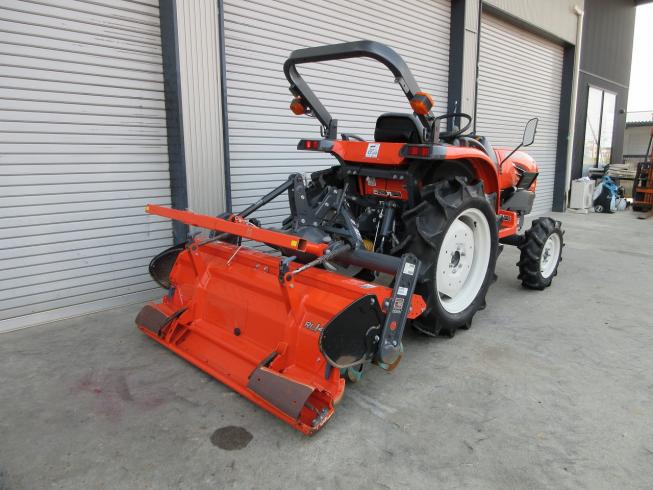 トラクター T245D-BMAPP 写真４