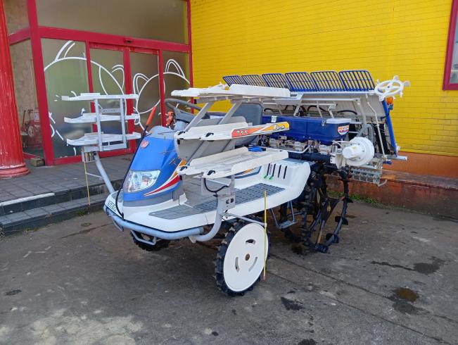 イセキ 田植機 写真