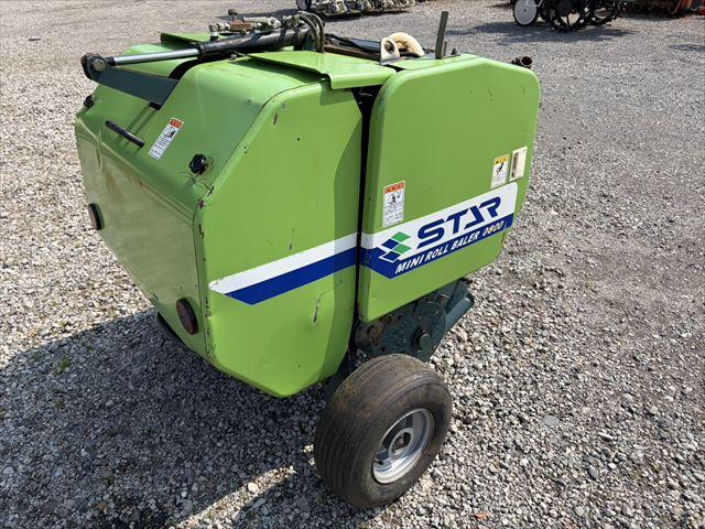 ミニロールベーラ MRB0855T 写真２