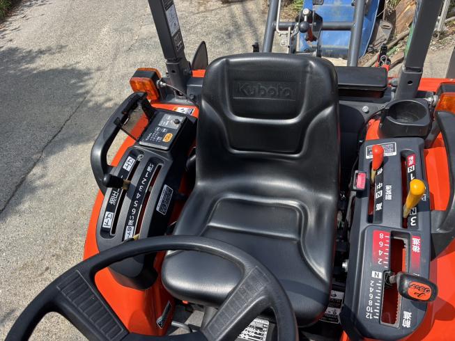 トラクター NB21F 写真８