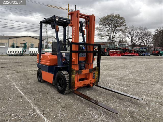 トヨタ フォークリフト 写真