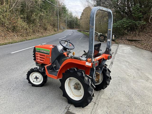 トラクター CX130 新品ハンマーナイフモアMK125付 写真３