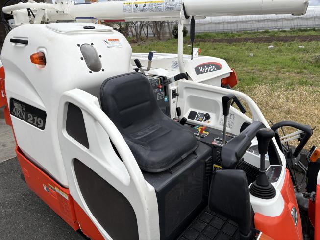 コンバイン ARN219GDXW 写真２