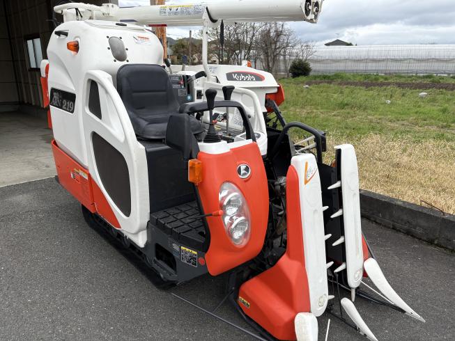 クボタ コンバイン 写真