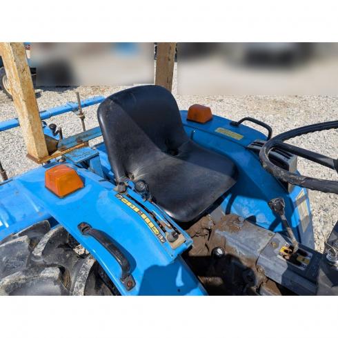 トラクター MT1601 写真４