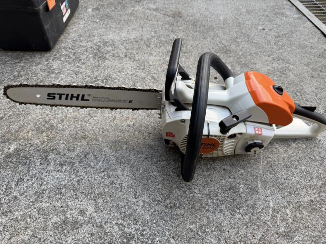 スチール チェーンソー 写真