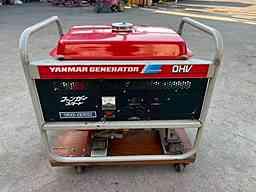 発電機 YSG2505 写真２