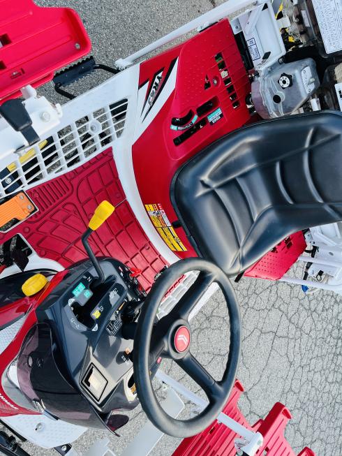 田植機 YR4J 写真８