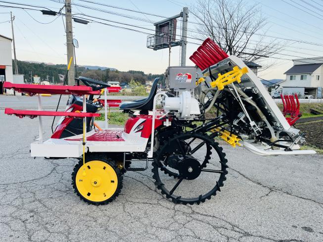 田植機 YR4J 写真６