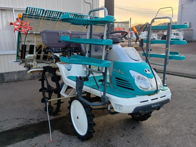 クボタ 田植機 写真