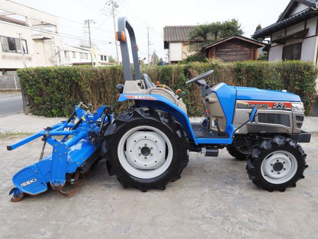 トラクター TH233 写真２
