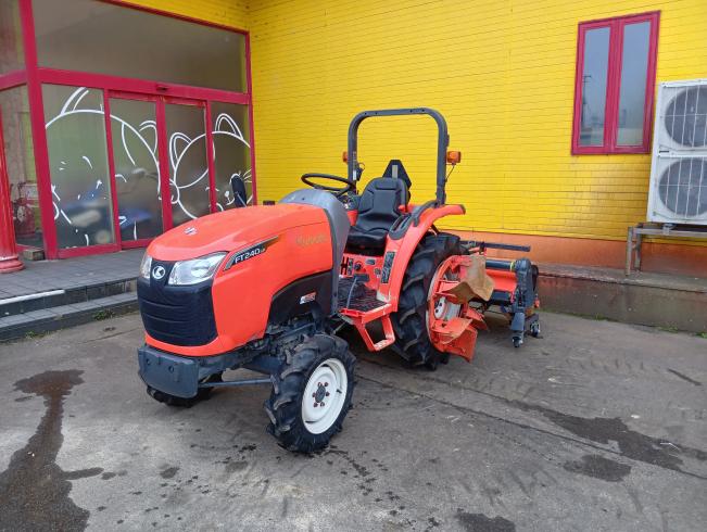 クボタ トラクター 写真