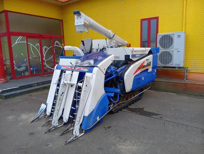 イセキ コンバイン 写真