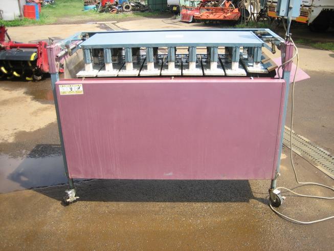 大根洗浄機 エース10 写真２