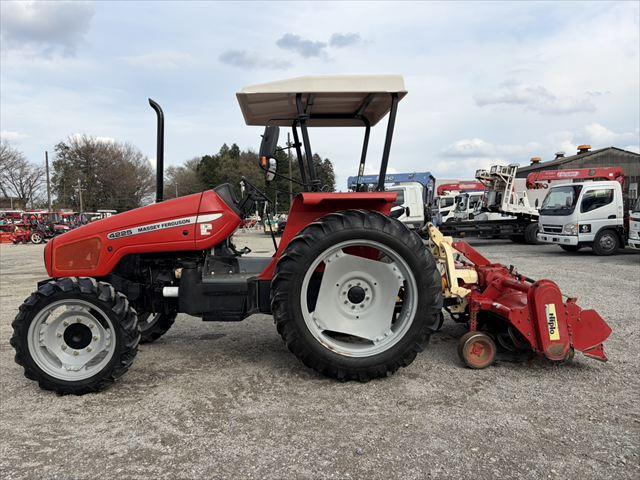 トラクター MF4225 写真２