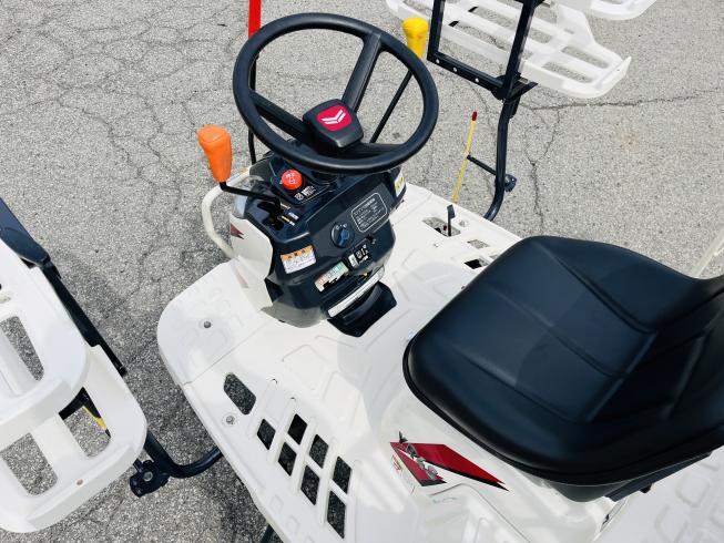 田植機 YR4S-K 写真７