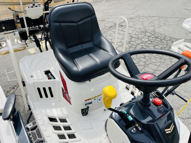 田植機 YR4S-K 写真８