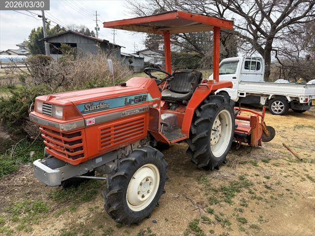 クボタ トラクター 写真