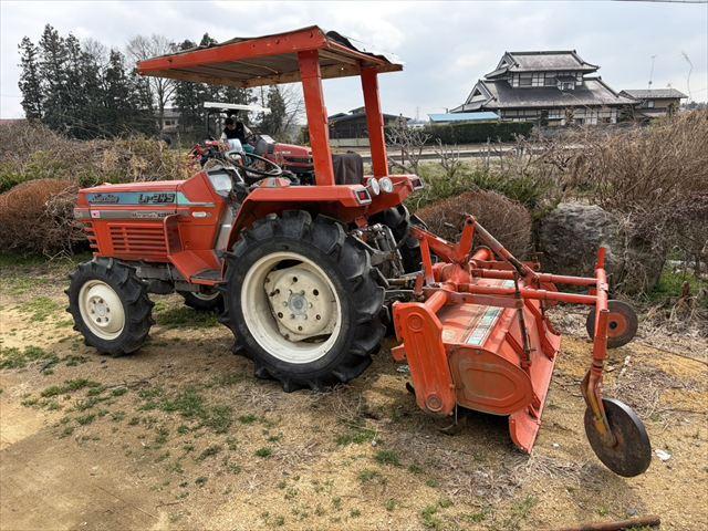 トラクター L1-245 写真２