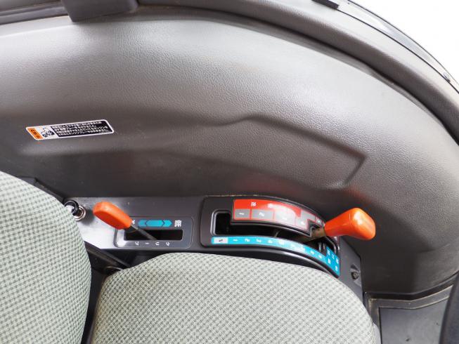 トラクター KL300 写真７