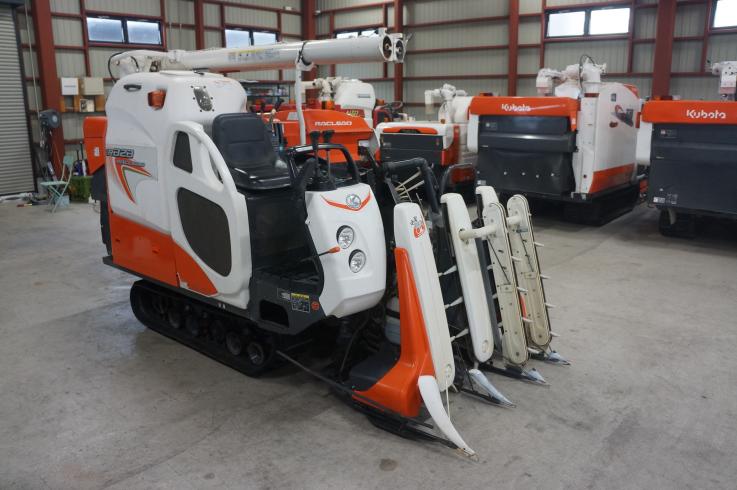 クボタ コンバイン 写真