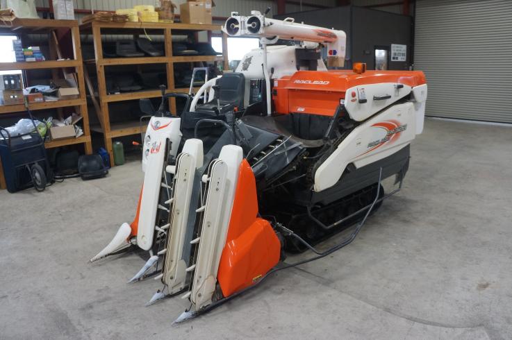 コンバイン ER323 写真３