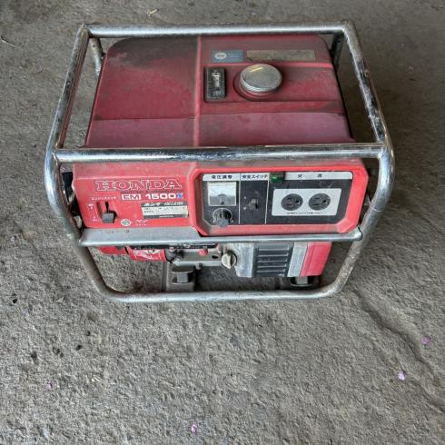 発電機 EM1500X 写真３